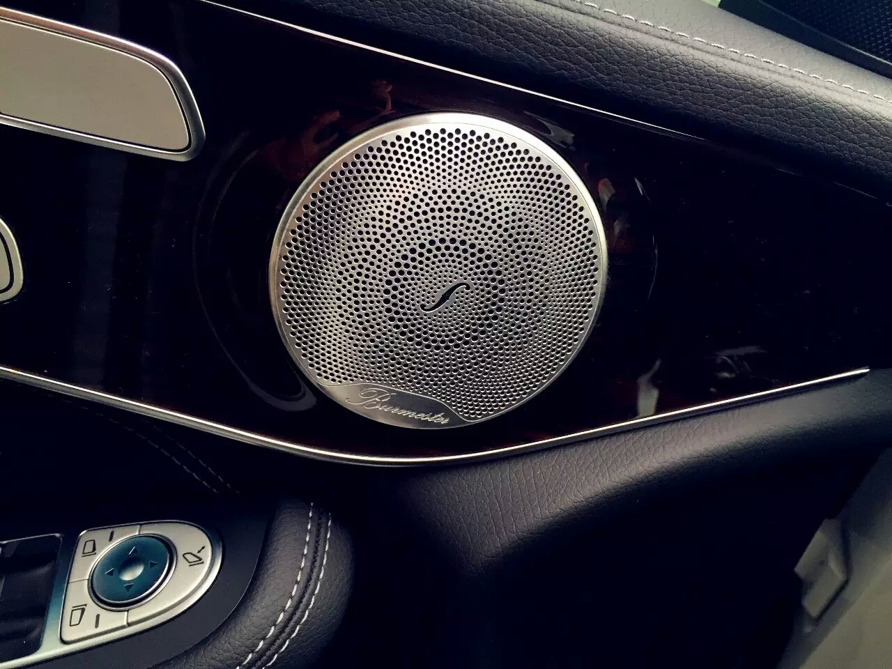 柏林之声,自带LED灯圈选什么牌子好 同款好推