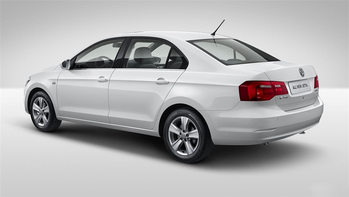 捷达自动挡车型搭载大众汽车技术领先,成熟的6档aq250自动变速箱,体积