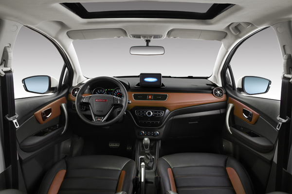 棕黑内饰 尊贵安宁