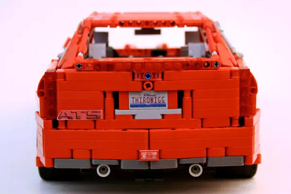 海外牛人用乐高积木拼搭凯迪拉克ats