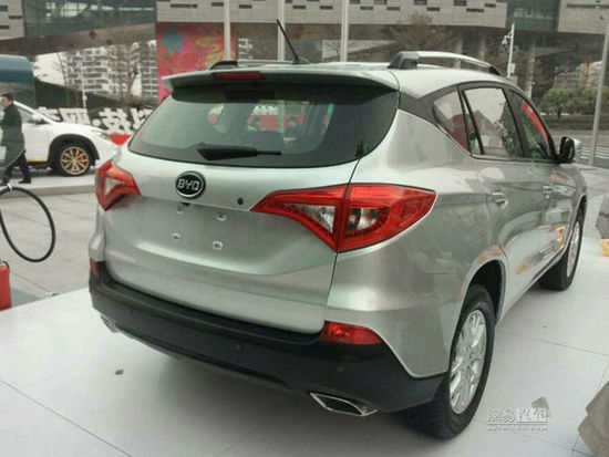 比亚迪s3实车曝光 其混动版将定名为 宋