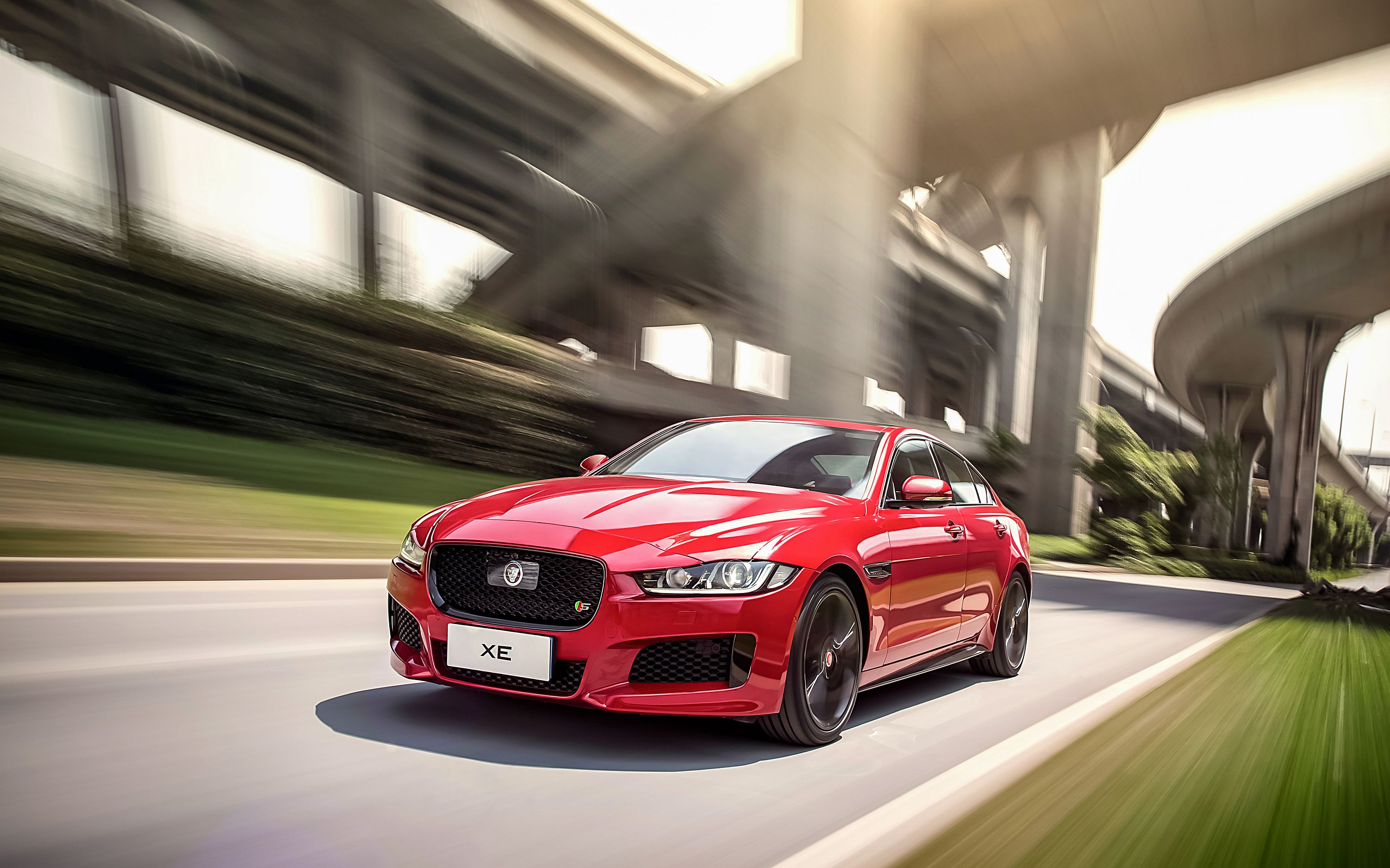 豹风来袭 捷豹xe征服上海天马山赛道